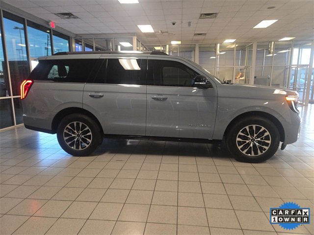 Used 2025 Ford Expedition Platinum image 9