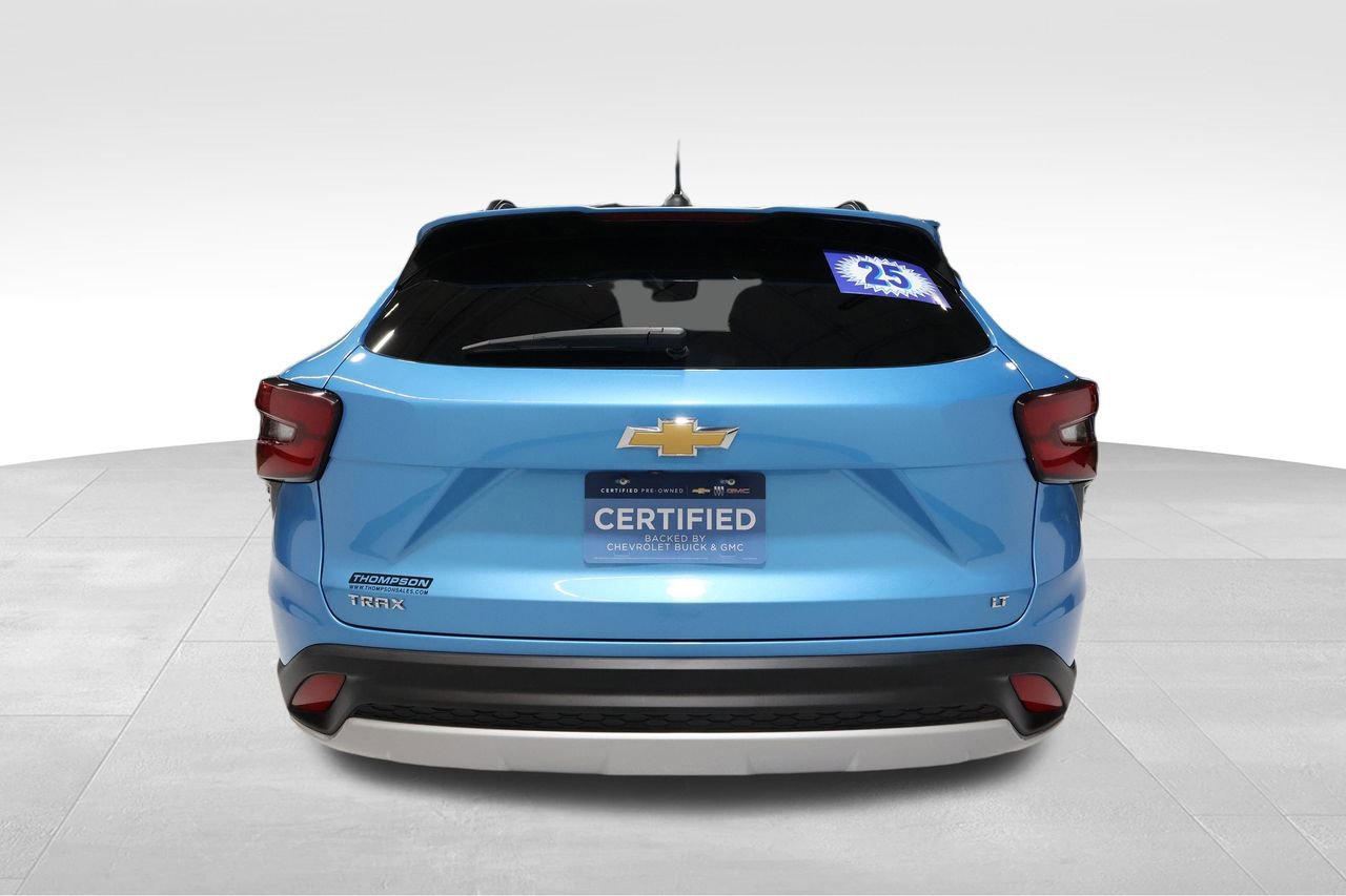 Certified 2025 Chevrolet Trax LT image 3