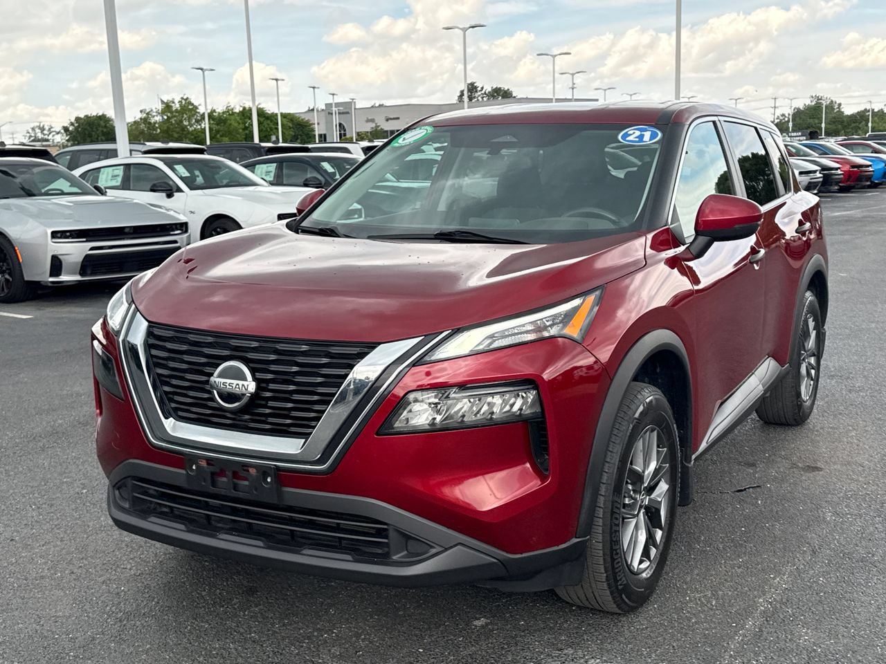 Used 2021 Nissan Rogue S FWD image 6