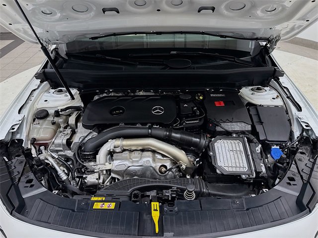 Certified 2024 Mercedes-Benz GLB 250 4MATIC image 32