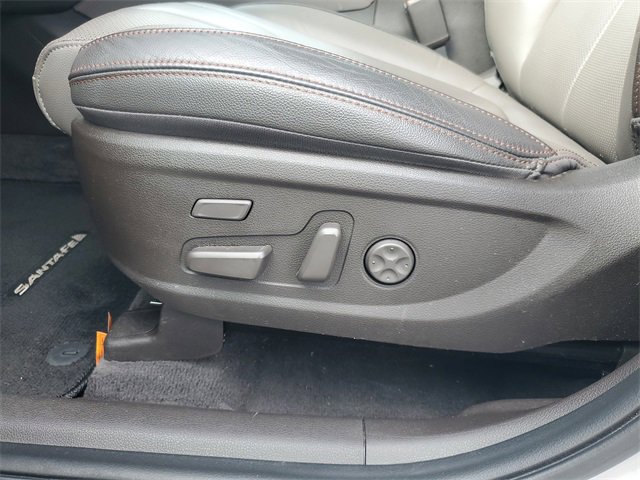 Used 2020 Hyundai Santa Fe Limited image 15