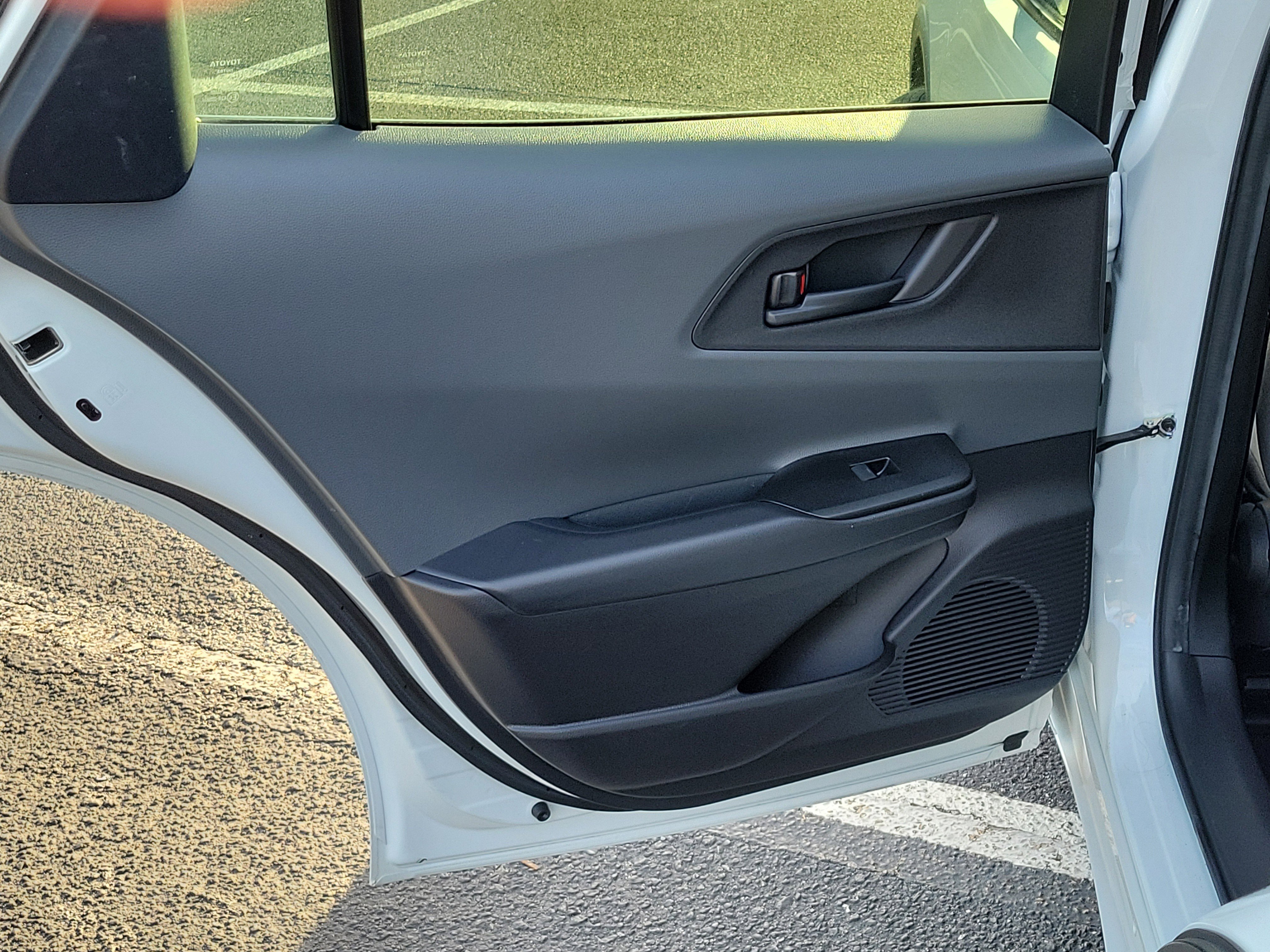 Used 2023 Toyota Prius LE FWD image 13