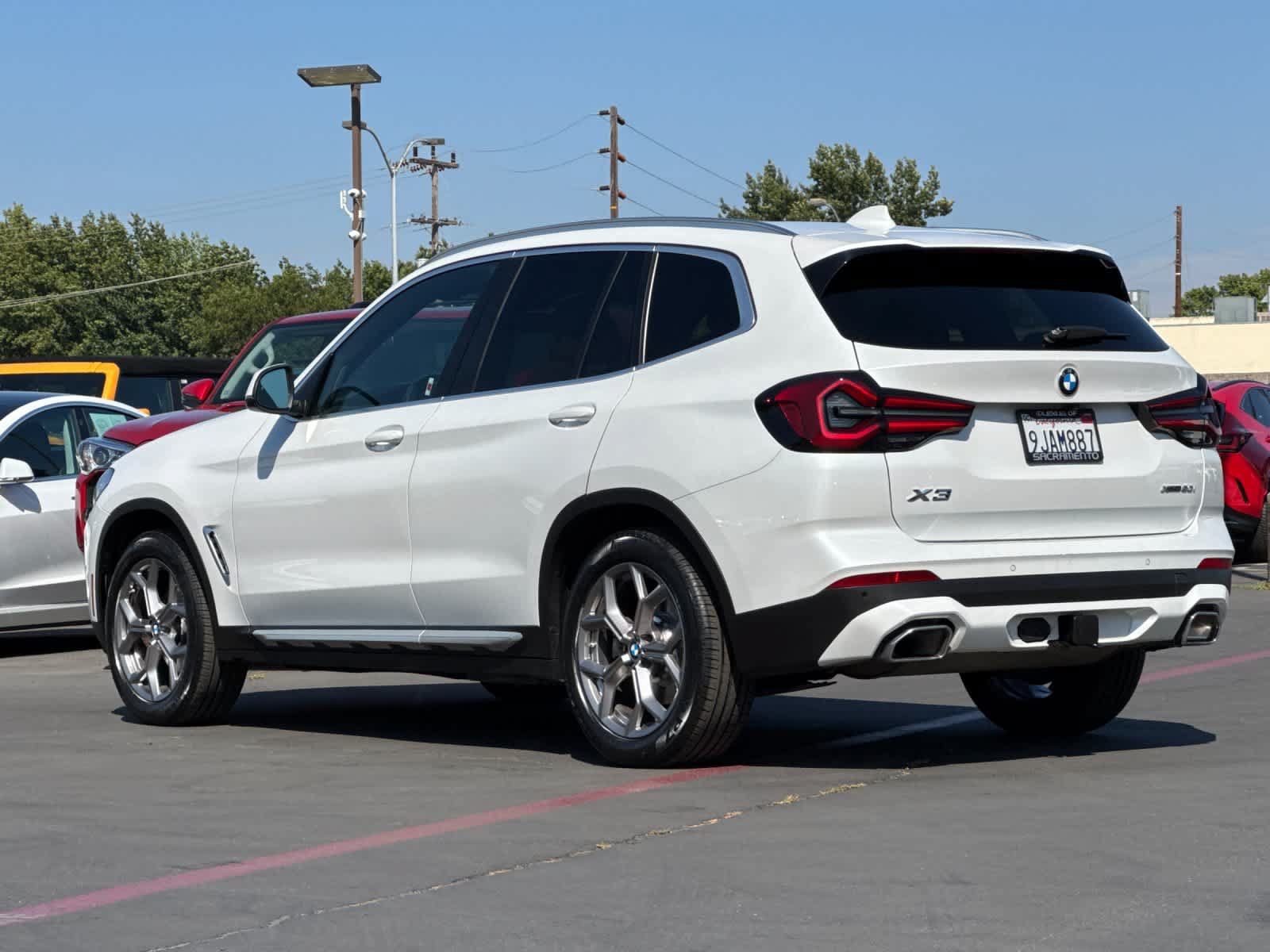 Used 2023 BMW X3 xDrive30i w/ Convenience Package w/ZPA AWD/4WD image 7