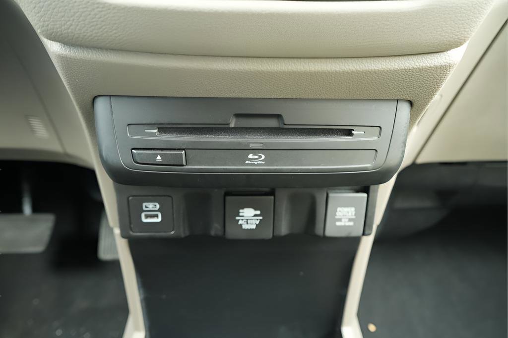Used 2023 Honda Odyssey Elite image 42