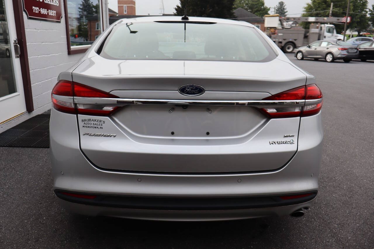 Used 2018 Ford Fusion SE FWD image 3