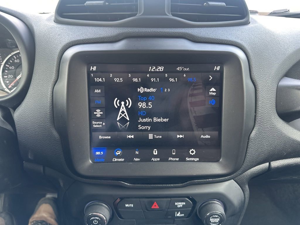 Used 2023 Jeep Renegade Latitude image 21