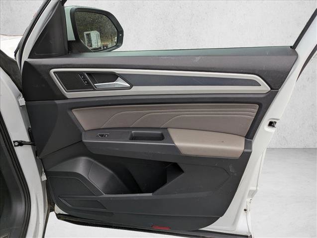 Used 2021 Volkswagen Atlas Cross Sport SE w/ Panoramic Sunroof Package image 26