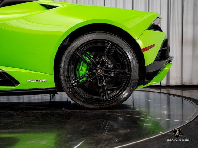 Used 2021 Lamborghini Huracan EVO RWD image 12