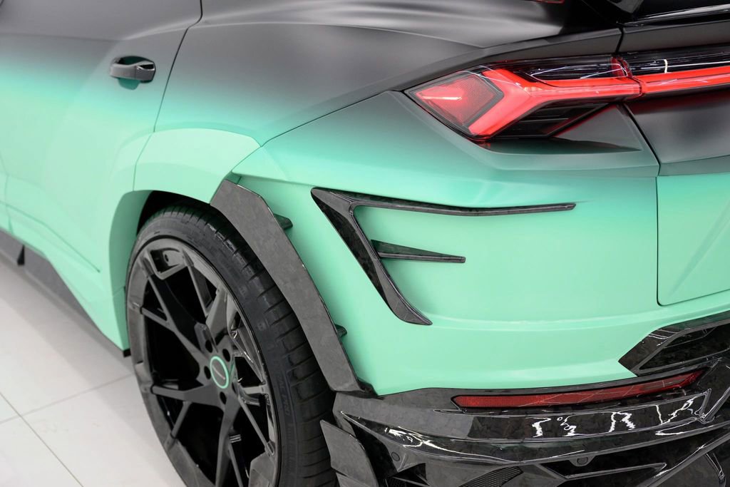Used 2024 Lamborghini Urus S AWD/4WD image 34