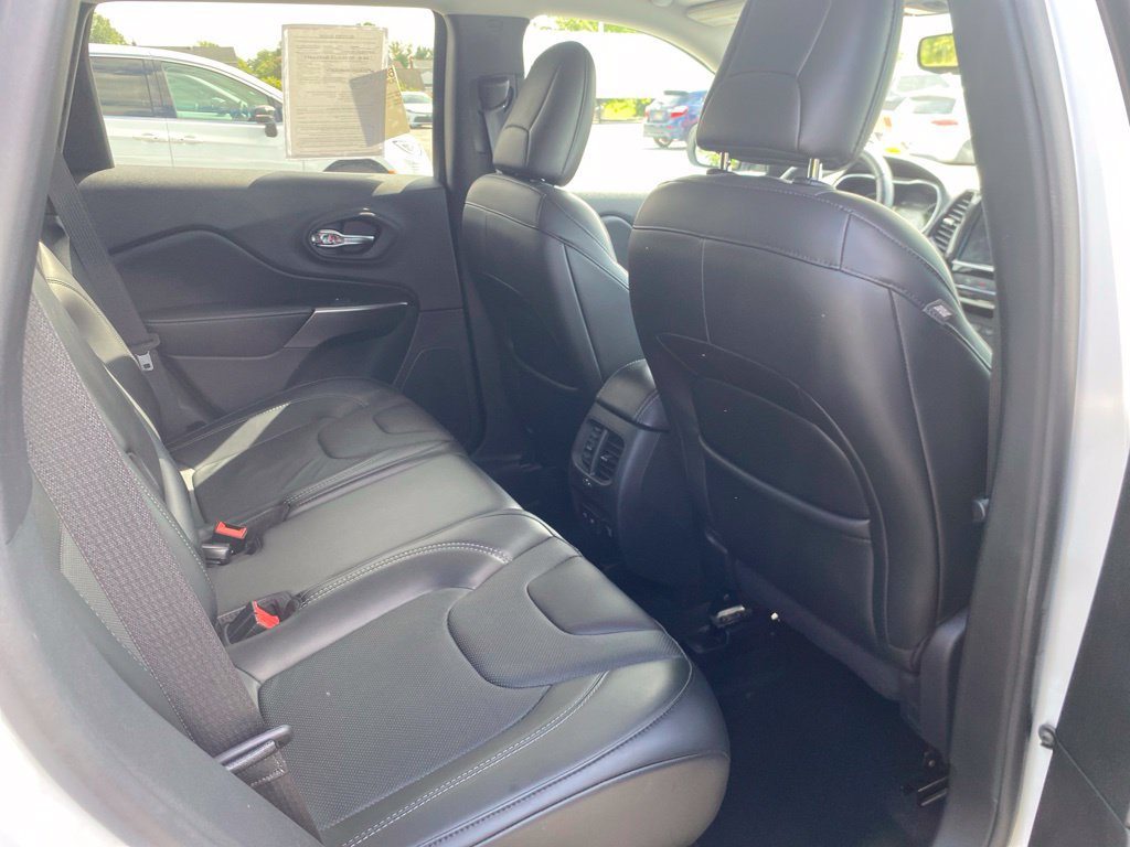 Used 2020 Jeep Cherokee Limited AWD/4WD image 15