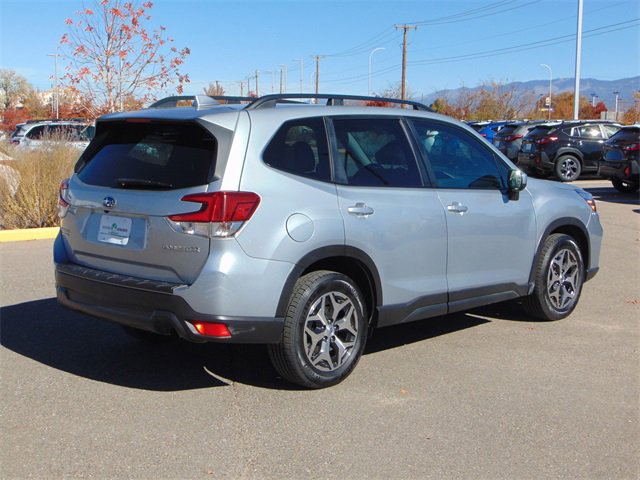 Used 2020 Subaru Forester Premium image 4