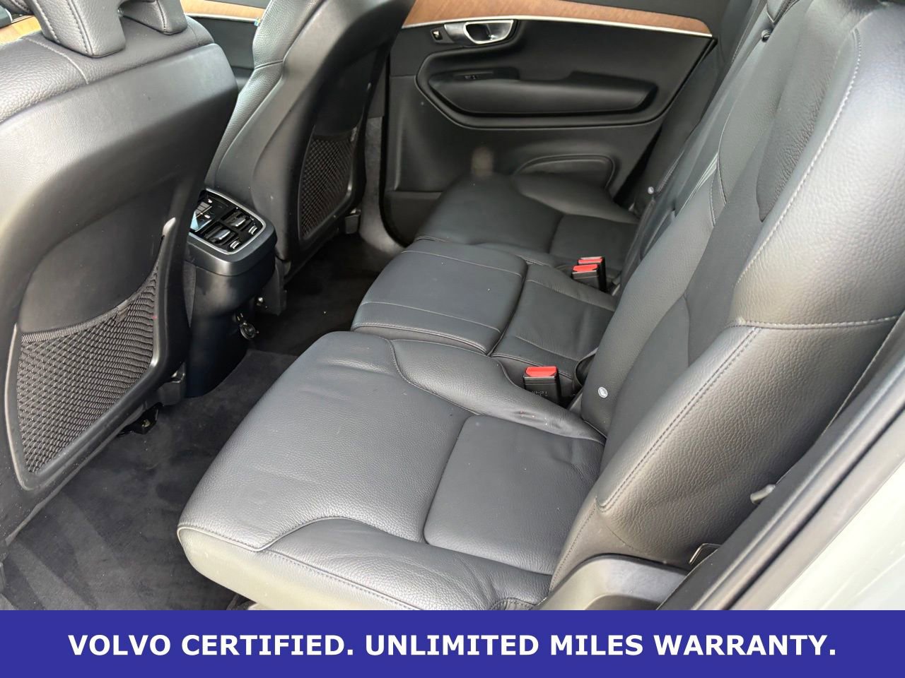 Certified 2024 Volvo XC90 B5 Plus w/ Protection Package Premier image 31