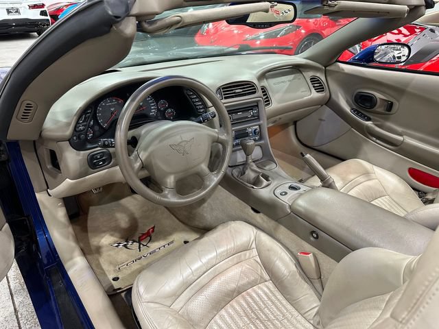 Used 2004 Chevrolet Corvette Convertible w/ Preferred Equipment Group RWD image 11
