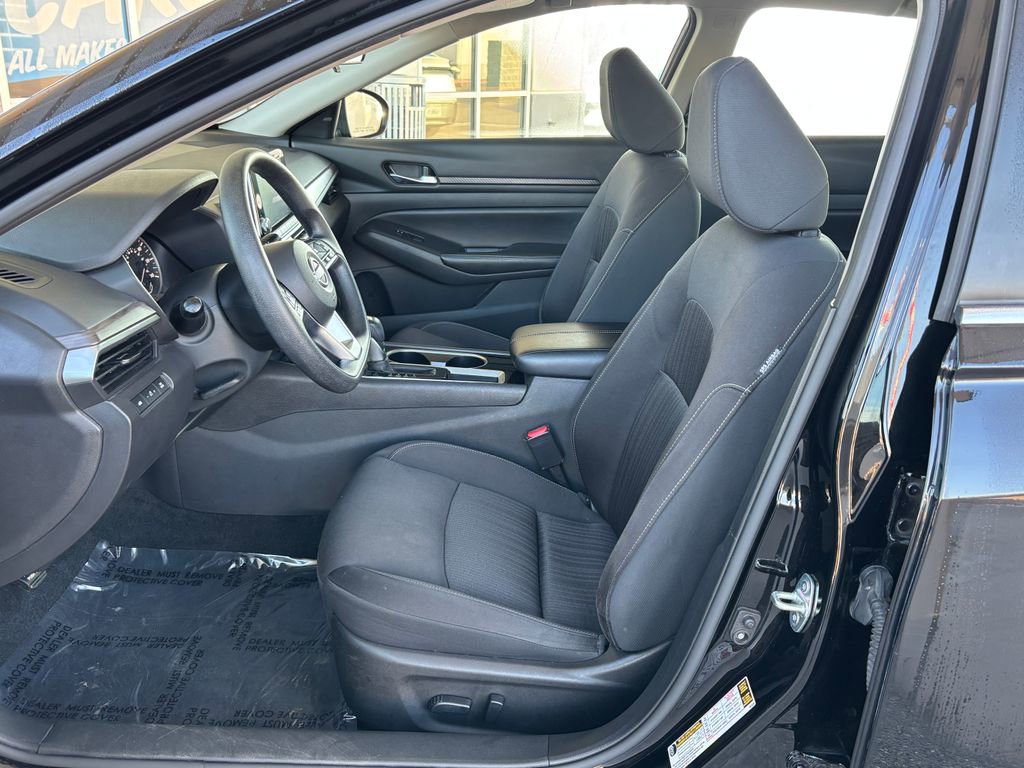 Used 2024 Nissan Altima 2.5 SV image 21