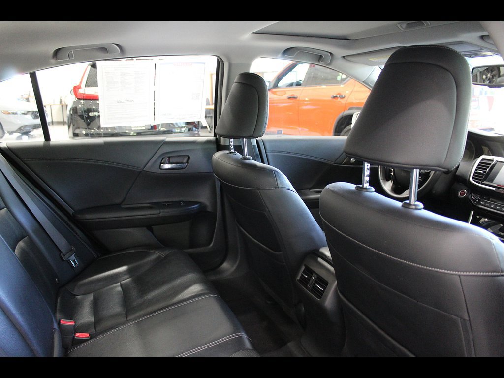 Used 2017 Honda Accord Touring image 20