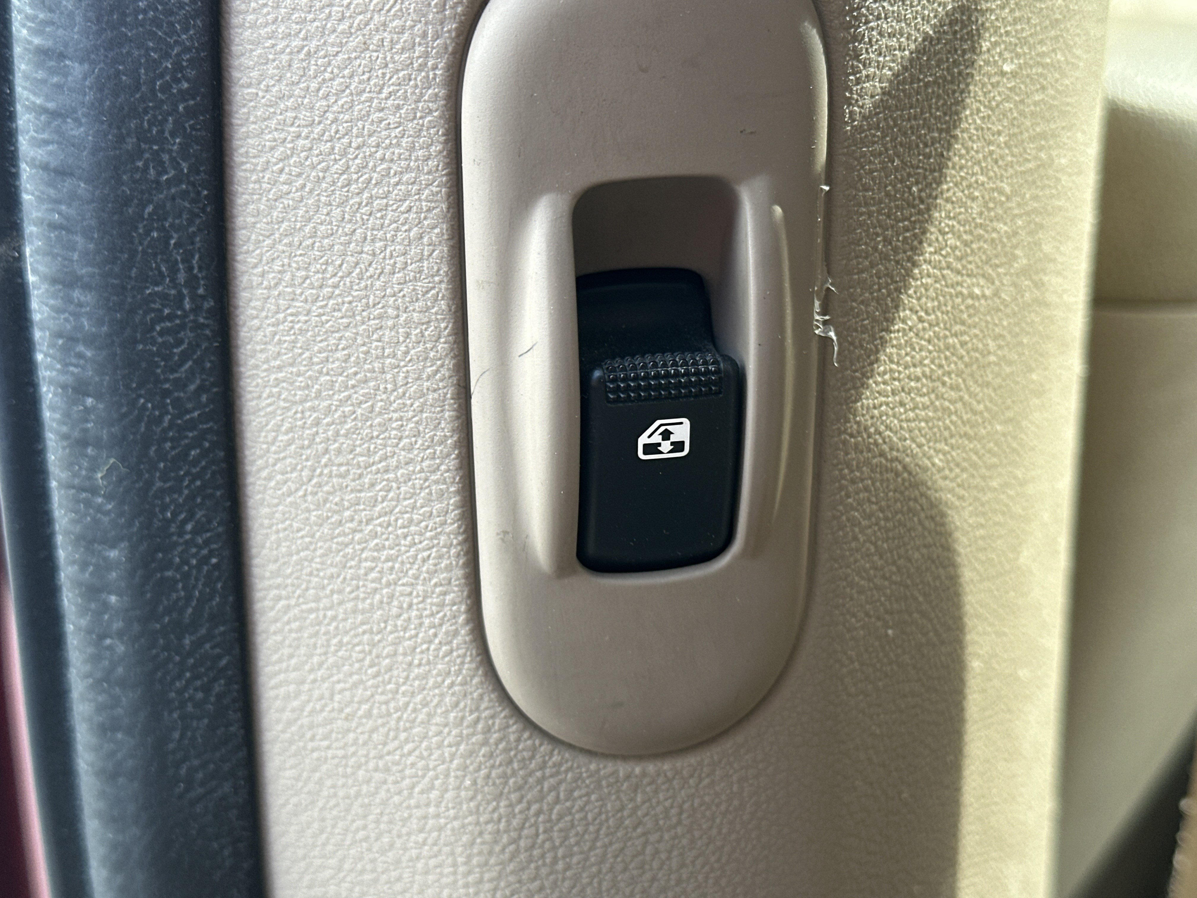 Used 2008 Kia Sedona LX FWD image 17
