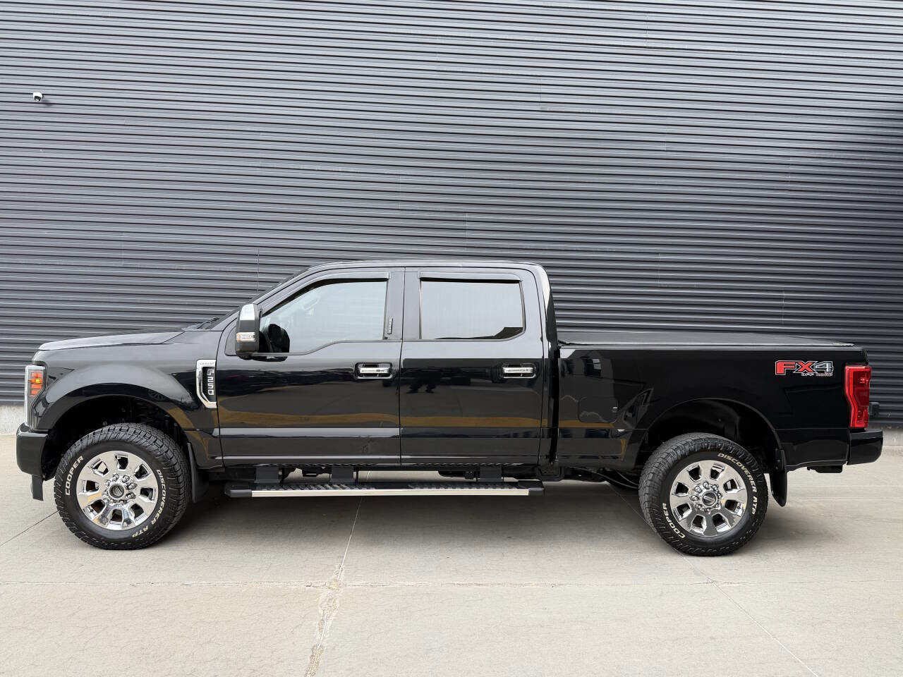 Used 2019 Ford F250 Lariat w/ Lariat Ultimate Package AWD/4WD image 9