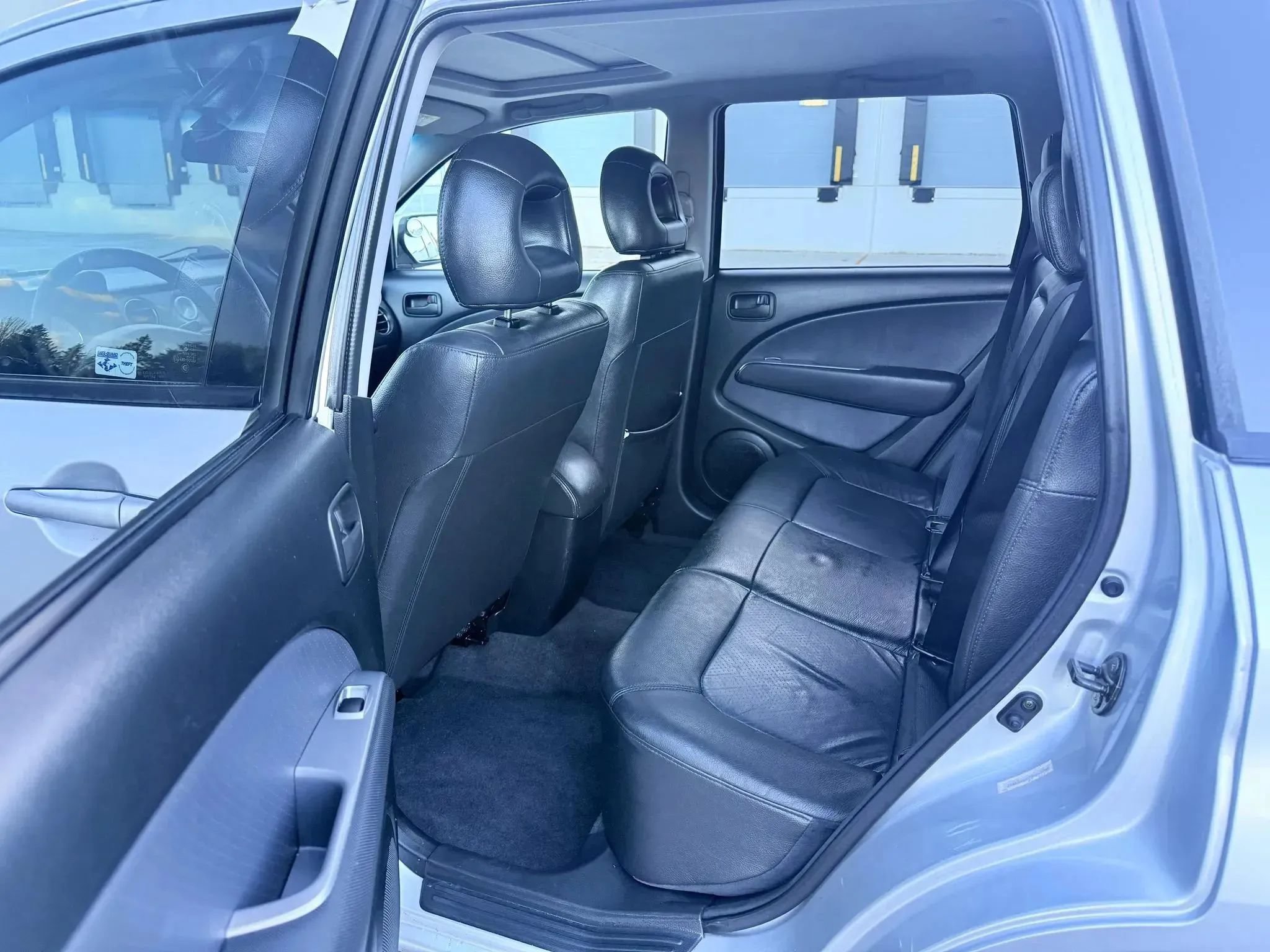 Used 2003 Mitsubishi Outlander XLS AWD/4WD image 10