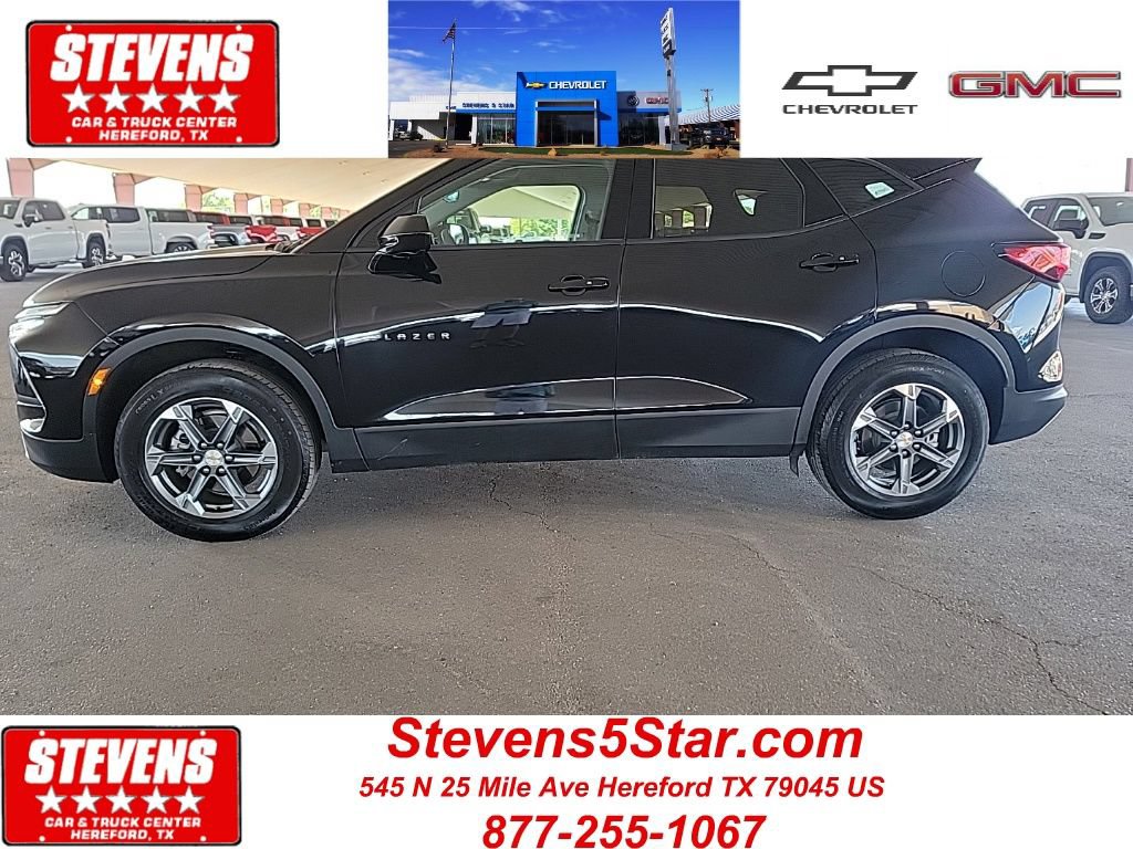 Used 2025 Chevrolet Blazer LT FWD image 1