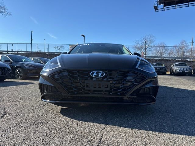 Used 2021 Hyundai Sonata Limited w/ Preferred Accessory Package image 2