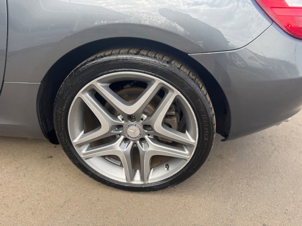 Used 2016 Mercedes-Benz SLK 300 image 18