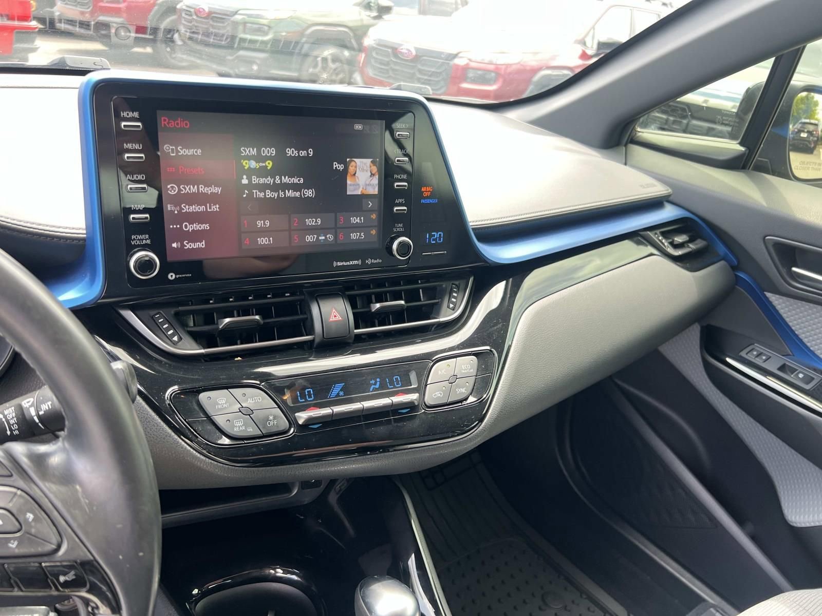 Used 2019 Toyota C-HR XLE FWD image 29