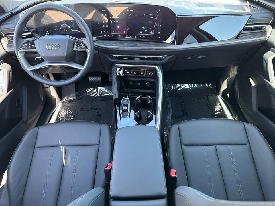 Certified 2025 Audi Q5 Premium w/ Convenience Package image 13