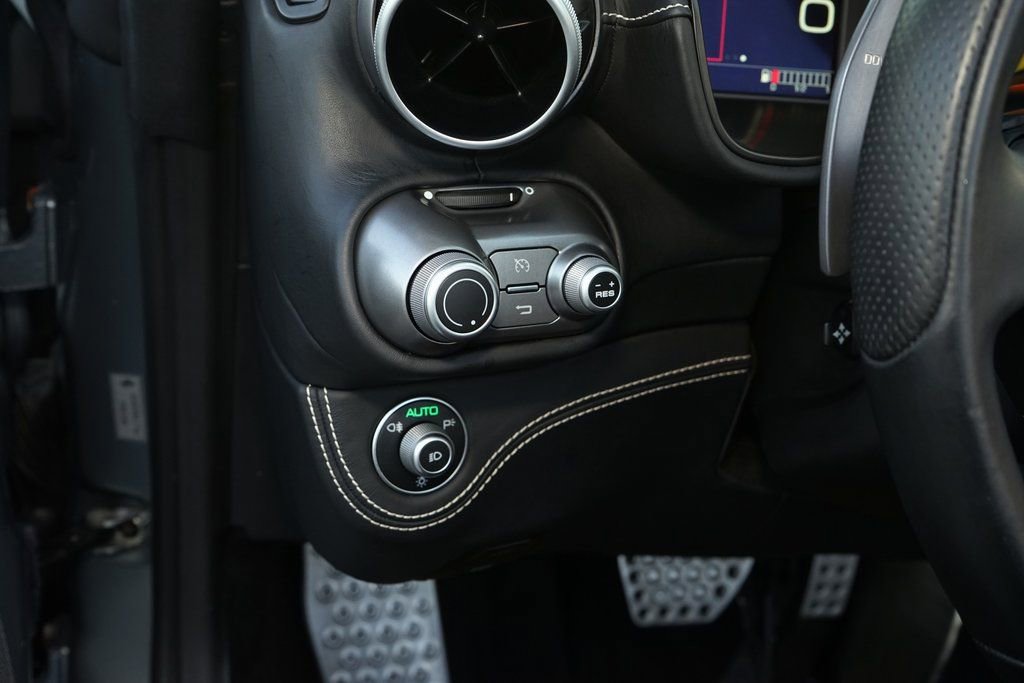 Used 2019 Ferrari Portofino image 24