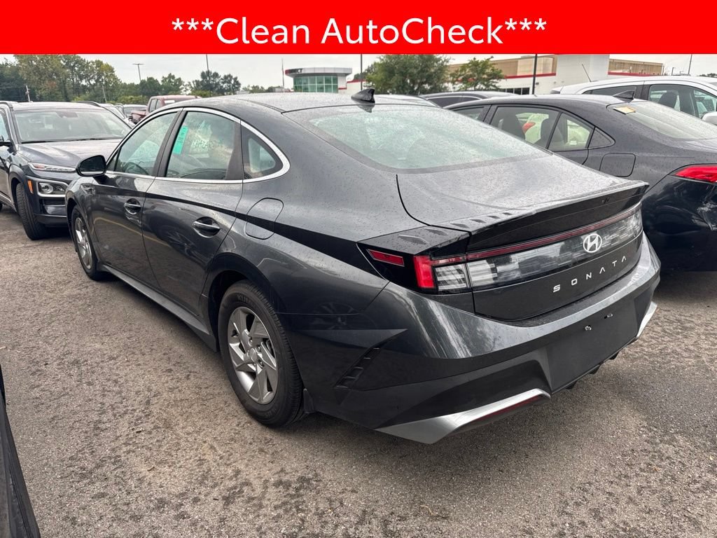 Used 2025 Hyundai Sonata SE FWD image 4