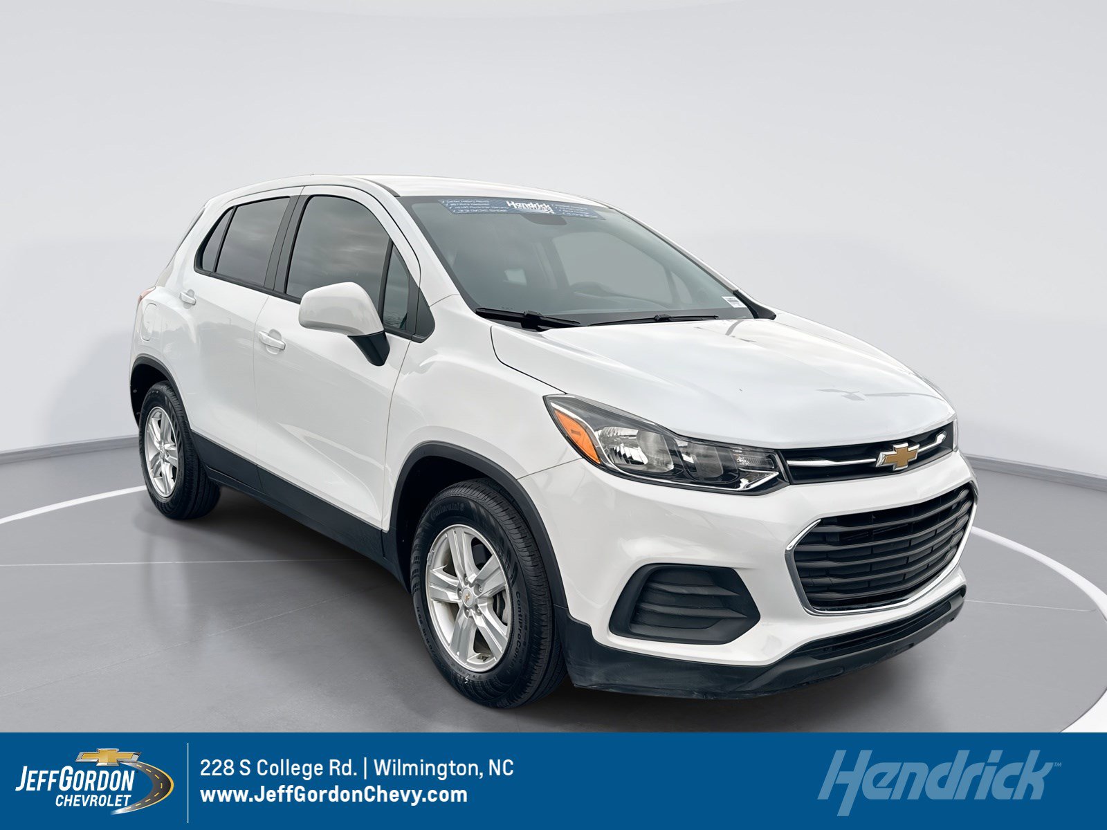 Used 2020 Chevrolet Trax LS w/ Tint and Cruise Package image 1