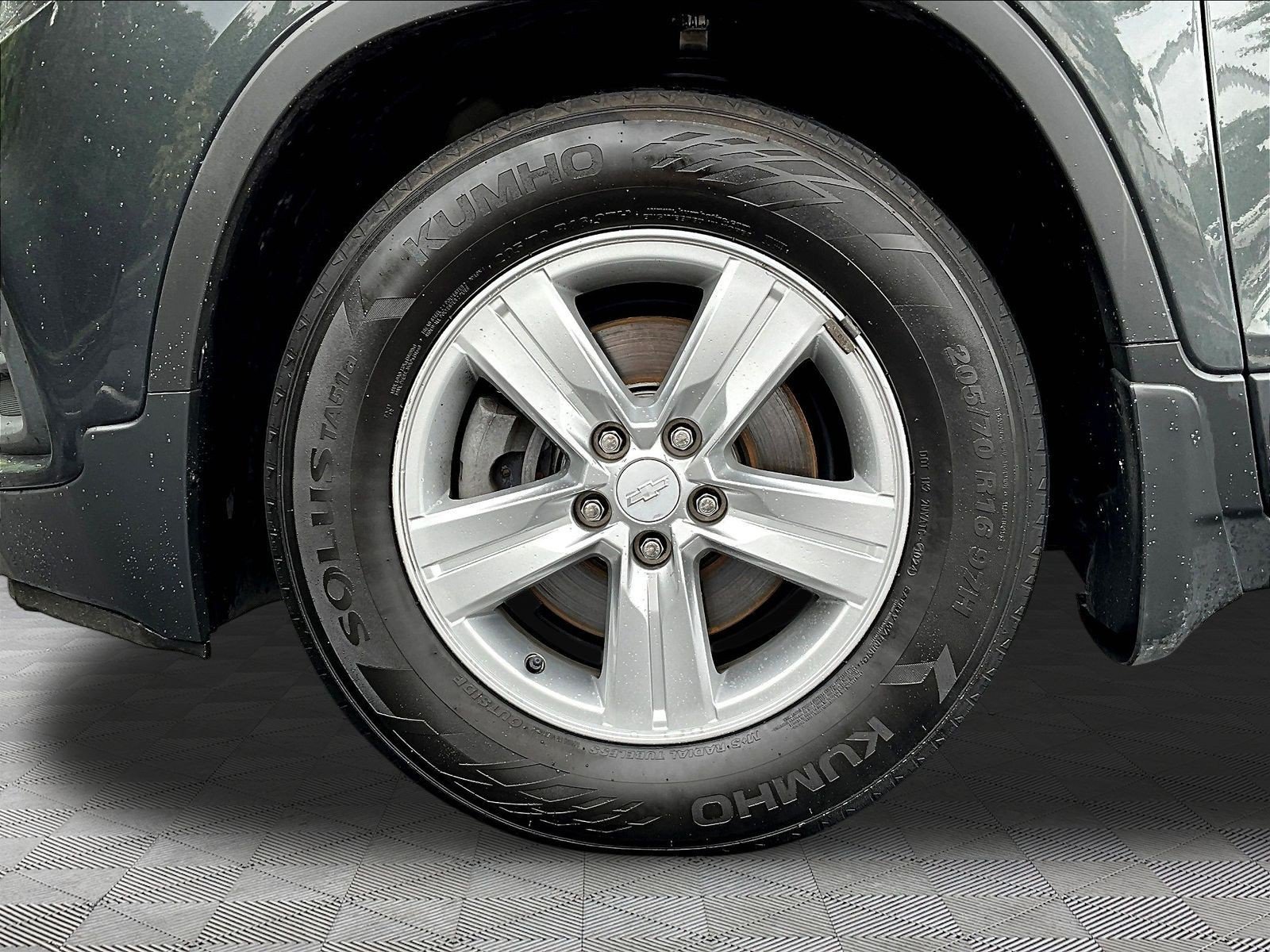 Used 2020 Chevrolet Trax LS w/ Tint and Cruise Package FWD image 33