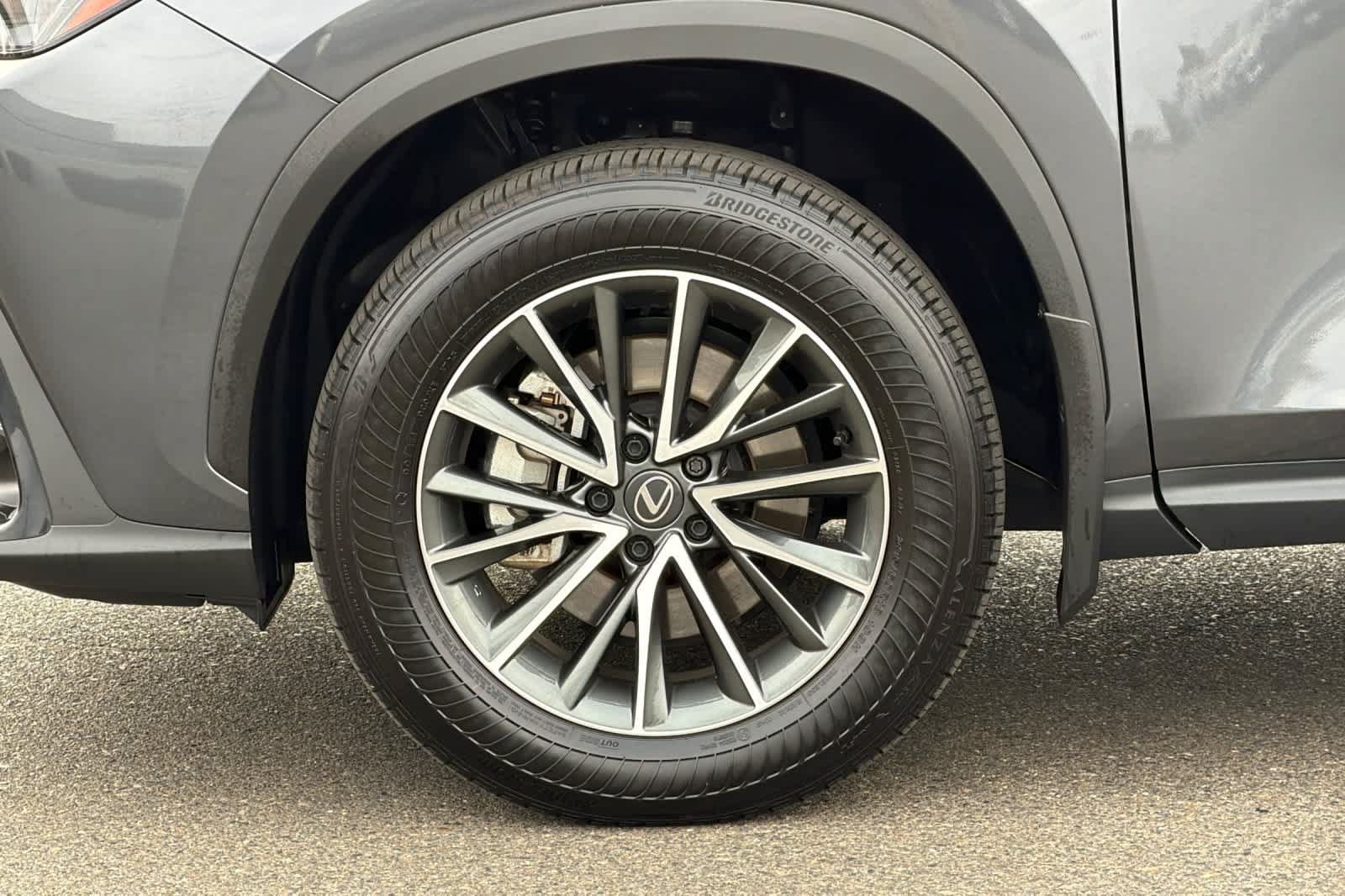 Used 2026 Lexus NX 350h AWD w/ Accessory Package (2T) image 32