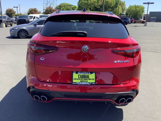 Used 2022 Alfa Romeo Stelvio Quadrifoglio w/ Active Assist Plus Package AWD/4WD image 28