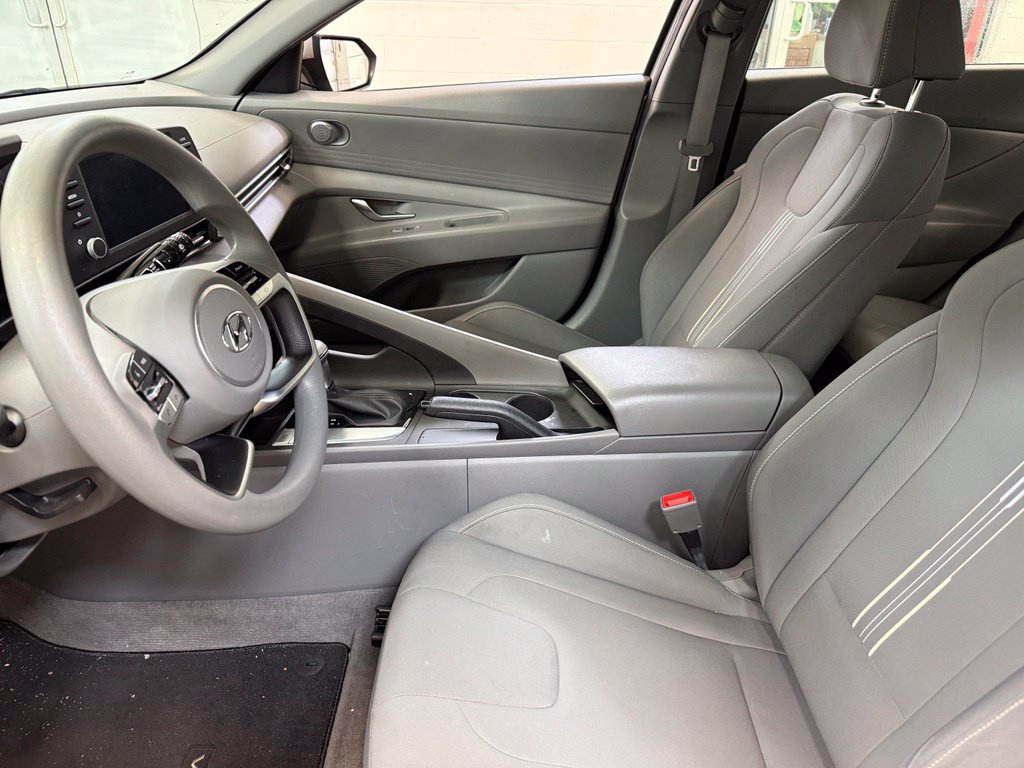 Used 2021 Hyundai Elantra SEL FWD image 18