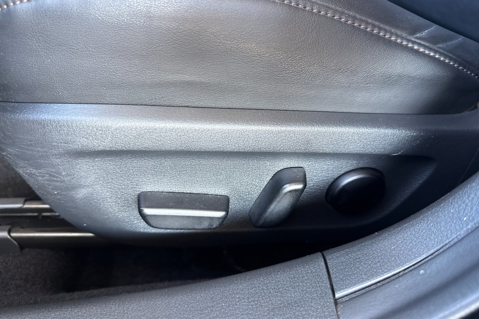 Used 2020 MAZDA MAZDA3 Preferred 4D Hatchback image 14