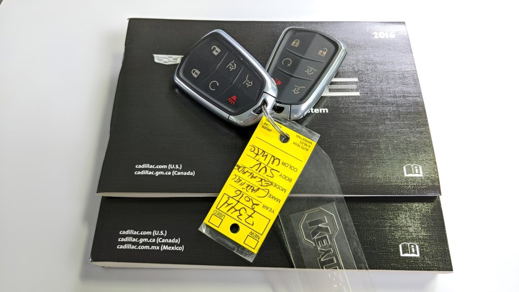 Used 2016 Cadillac Escalade Platinum image 28