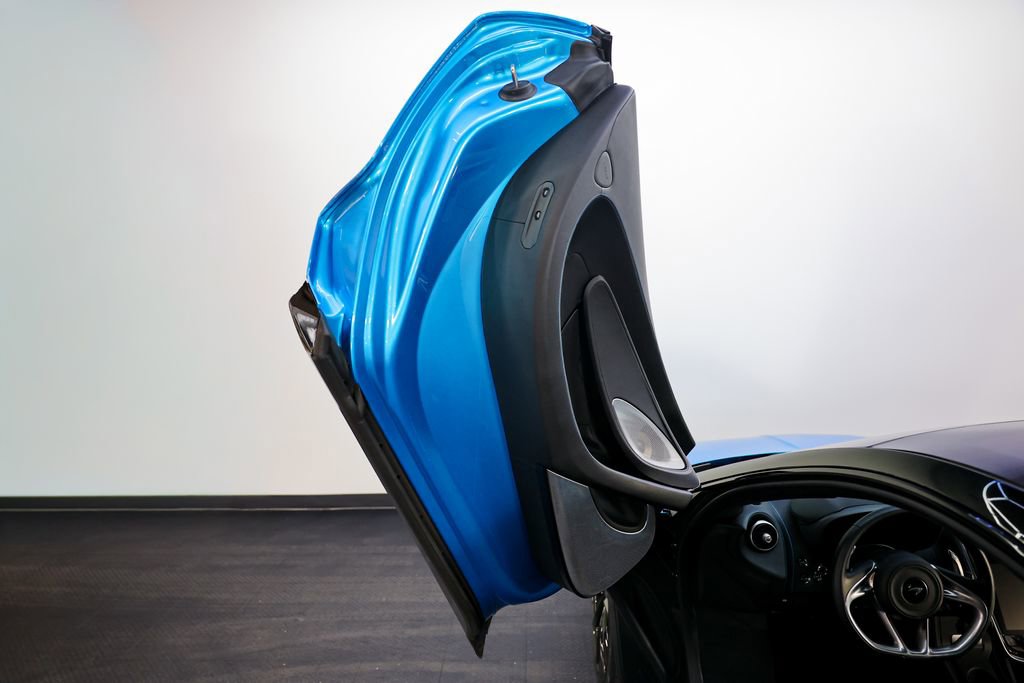 Used 2025 McLaren GTS image 23