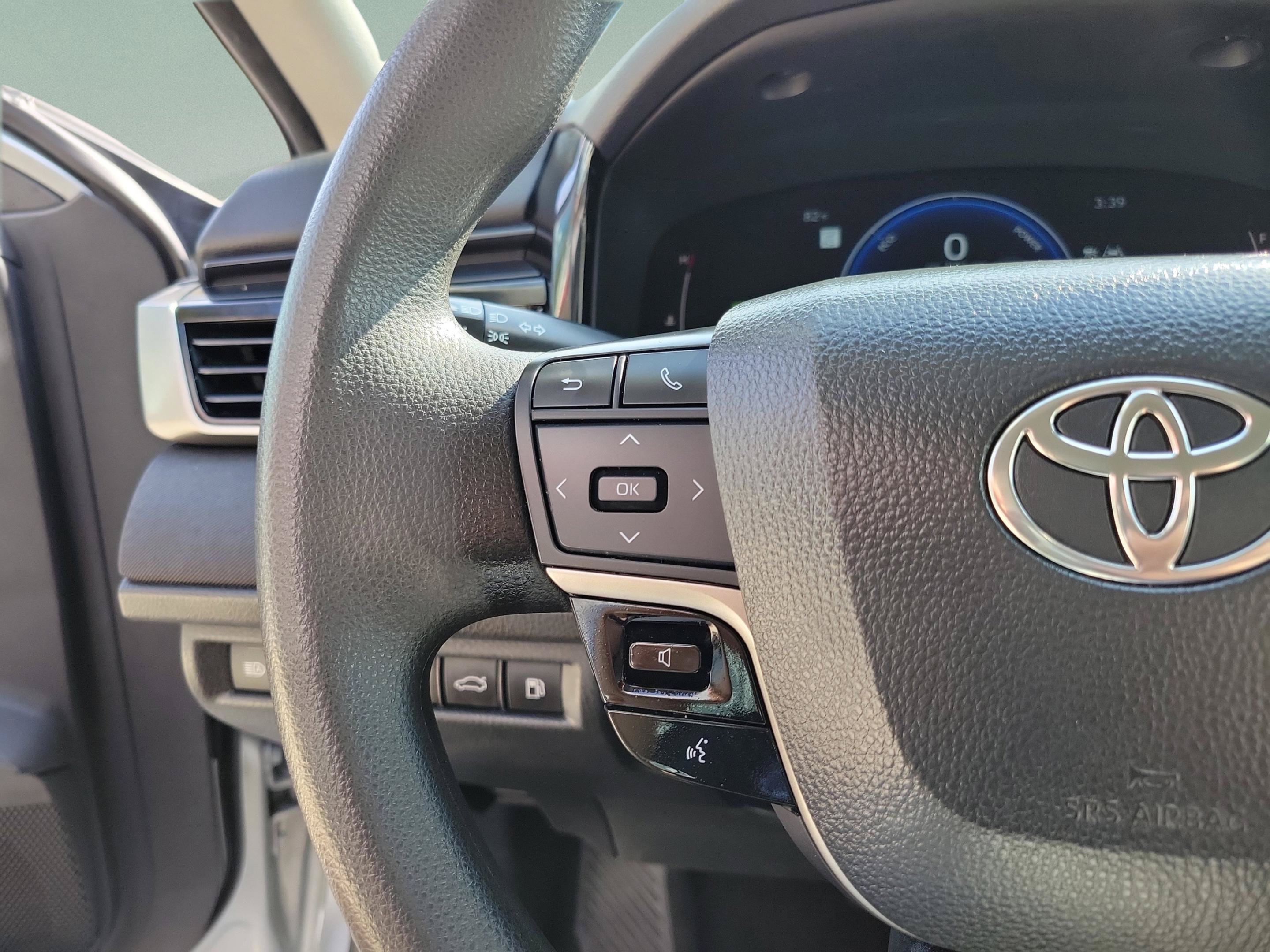 Used 2025 Toyota Camry LE FWD image 23