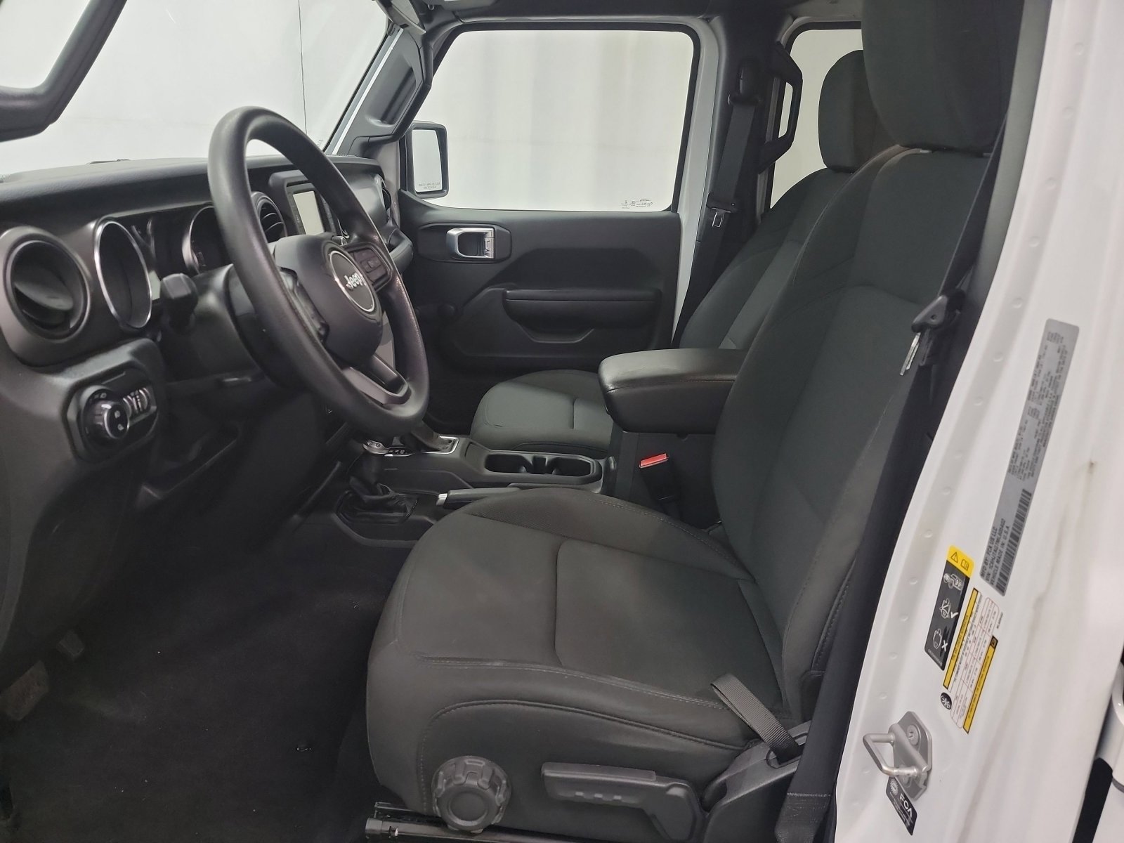 Used 2021 Jeep Gladiator Sport image 12