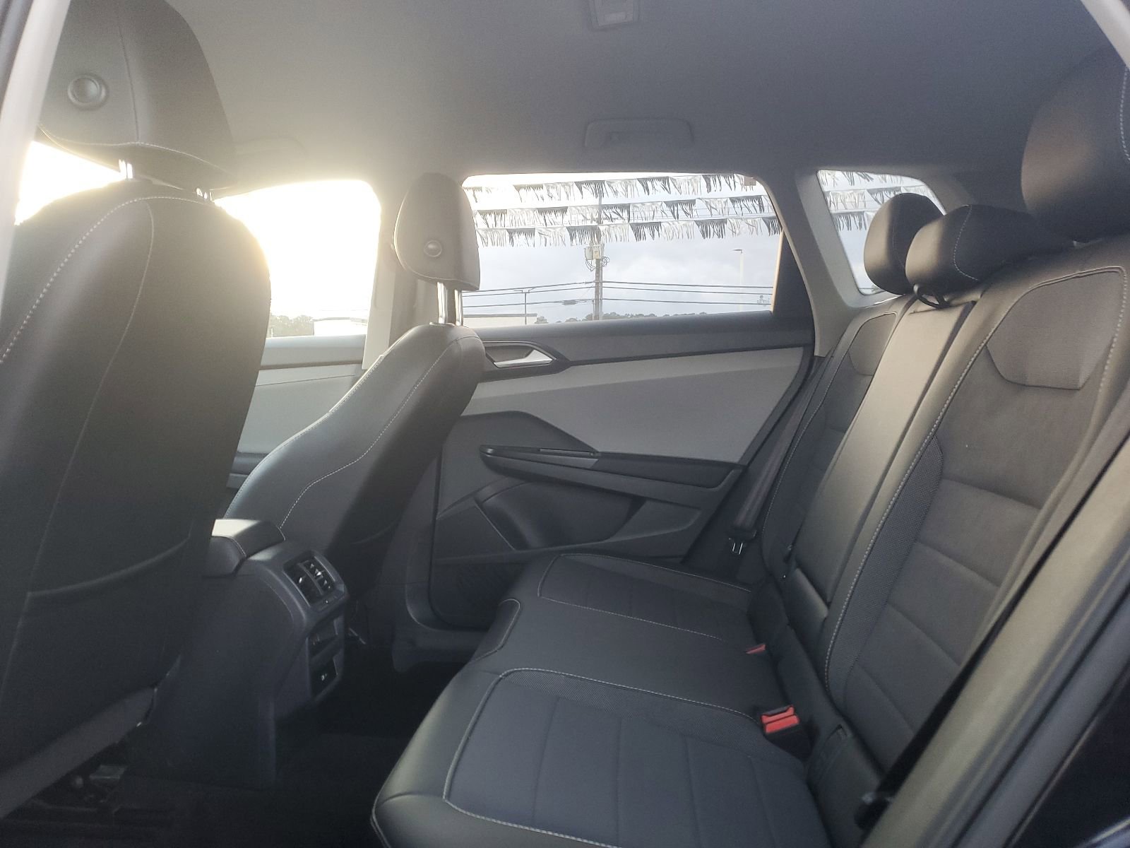 Used 2023 Volkswagen Taos SE image 13