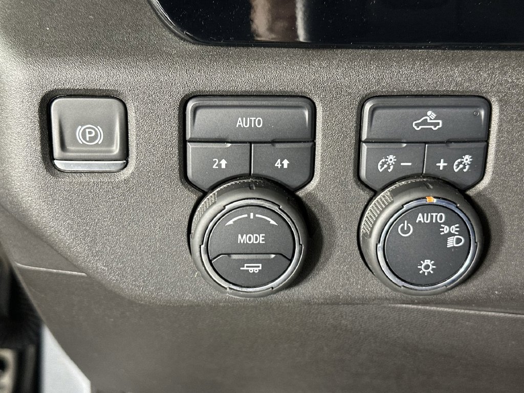 Certified 2024 Chevrolet Silverado 1500 LT AWD/4WD image 20
