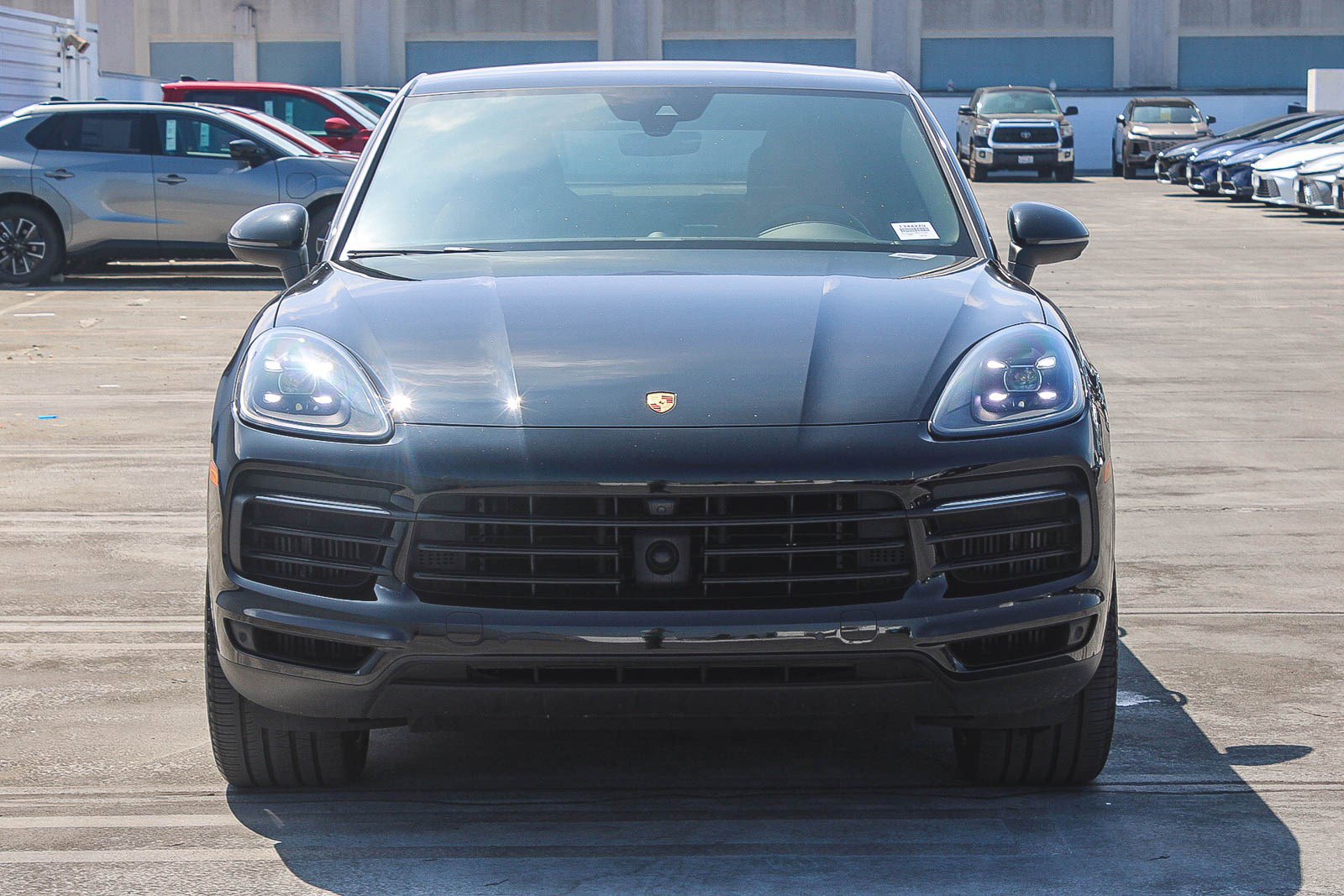 Used 2021 Porsche Cayenne Coupe AWD/4WD image 2