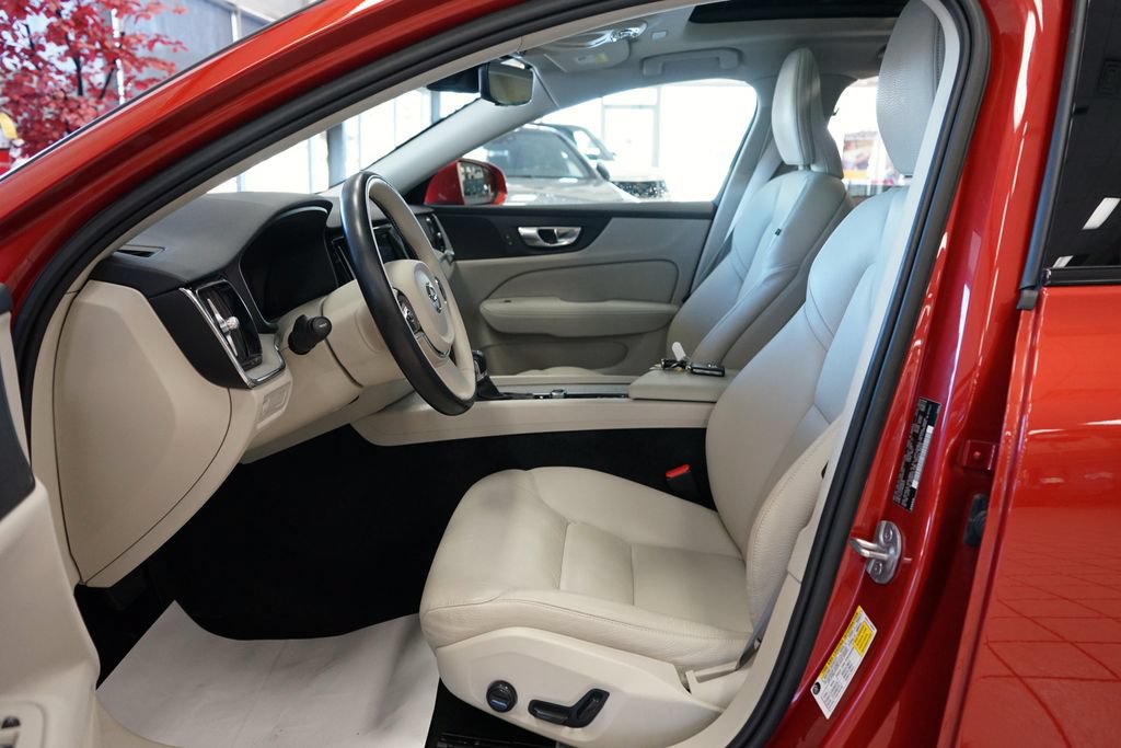 Used 2022 Volvo V60 T5 Cross Country AWD/4WD image 27