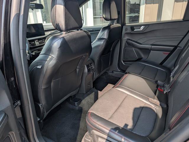 Used 2023 Ford Escape ST-Line Select w/ Tech Pack #2 AWD/4WD image 17