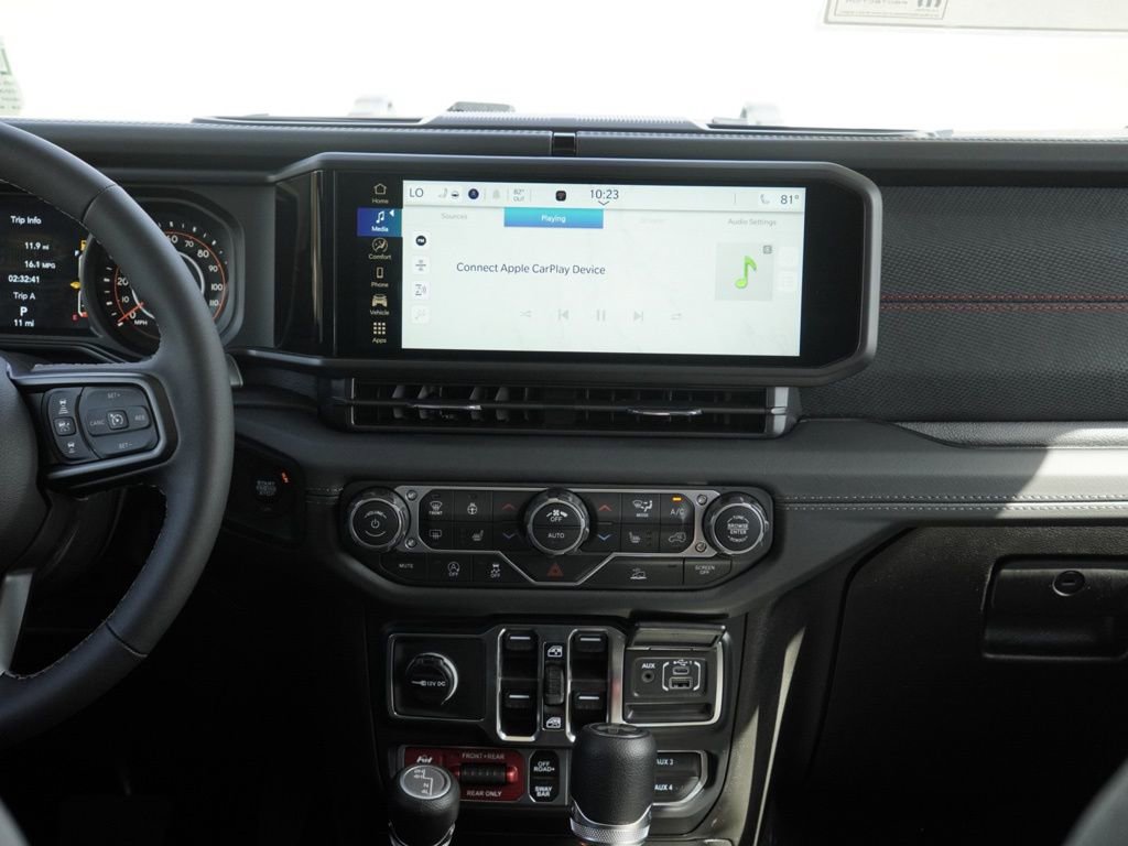 New 2026 Jeep Wrangler Unlimited Rubicon AWD/4WD image 26