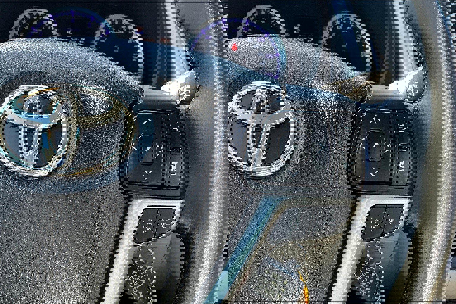 Used 2018 Toyota Highlander LE image 19