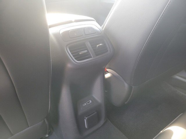 Used 2023 Buick Envision Avenir image 31