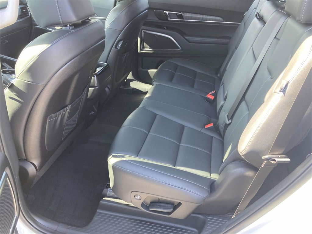 Used 2025 Kia Telluride SX image 14