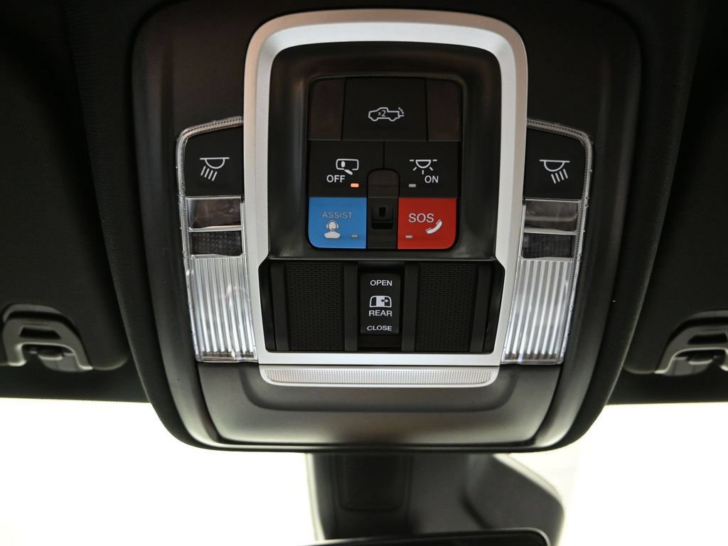New 2026 RAM 1500 Laramie AWD/4WD image 41