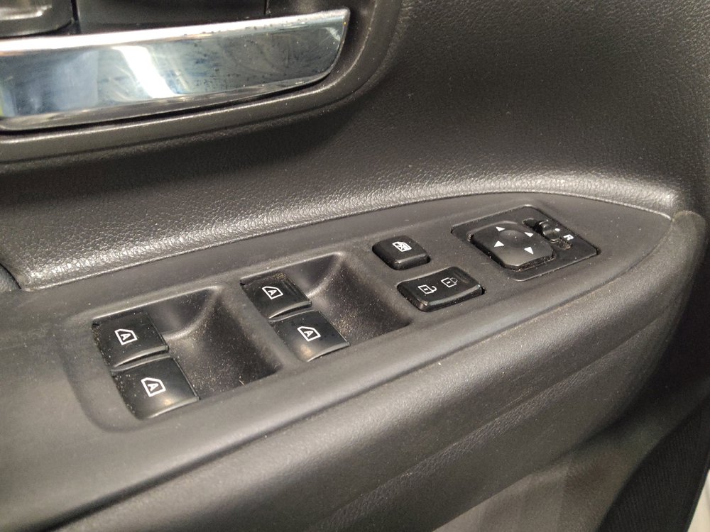Used 2019 Mitsubishi Outlander SE FWD image 27